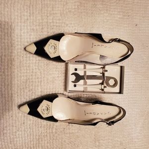 Casedi pointed toe pumps